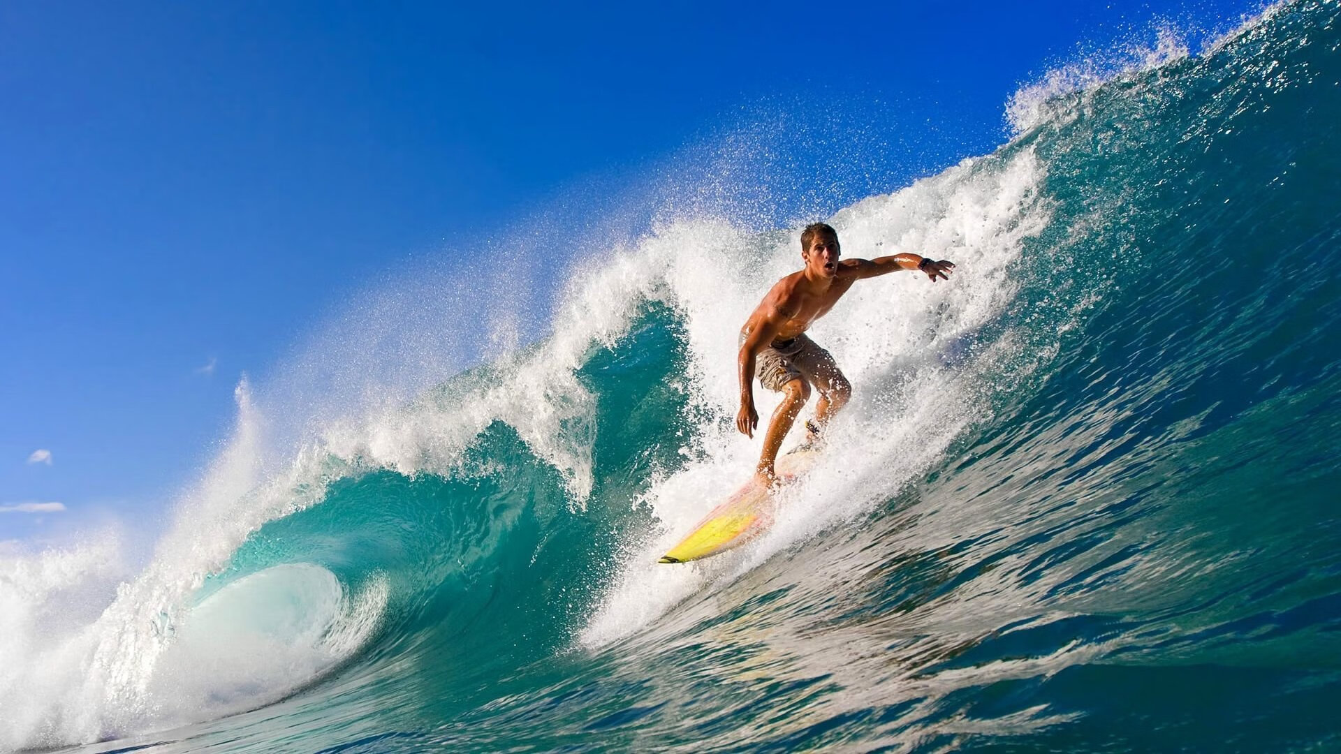 _夜景跑步比赛：灯火辉煌中的健康之旅_，夜景跑步的句子